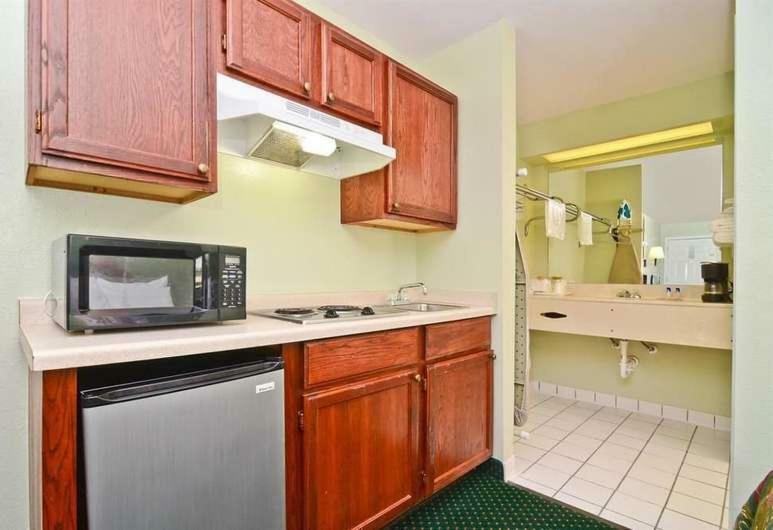 Pine Point Inn & Suites Smithville Eksteriør billede